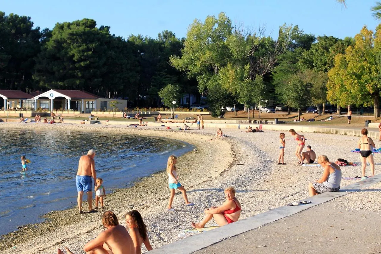 Apartments With A Parking Space Valbandon, Fazana - 7215 Štinjan Croacia