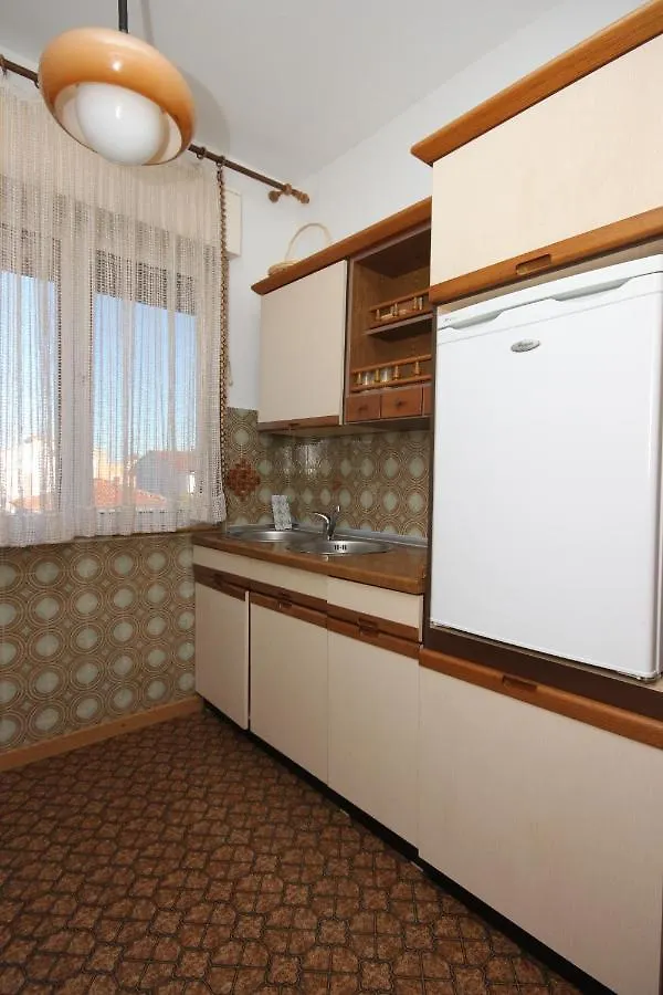 Apartments With A Parking Space Valbandon, Fazana - 7215 Štinjan